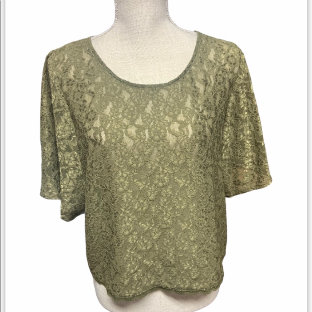 Victoria’s Secret lace crop top